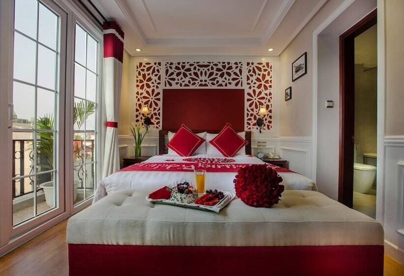 Junior Suite with Balcony, La Beaute De Hanoi