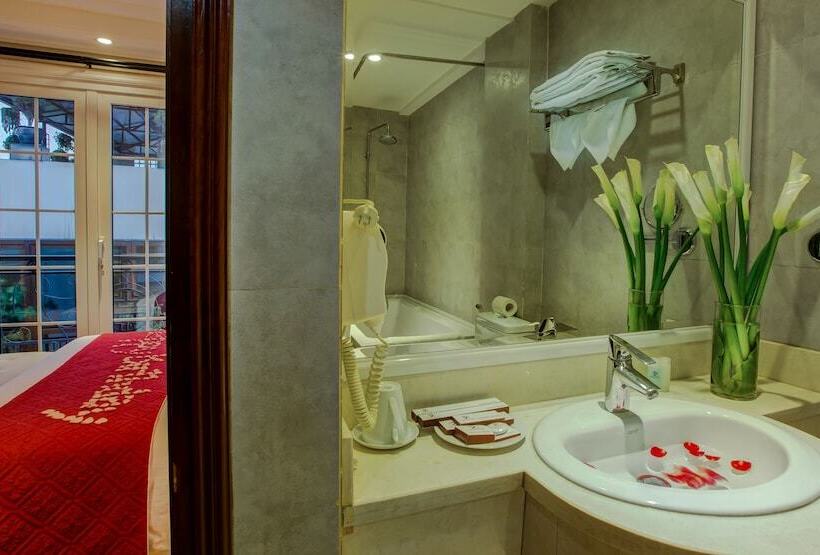 Family Room, La Beaute De Hanoi