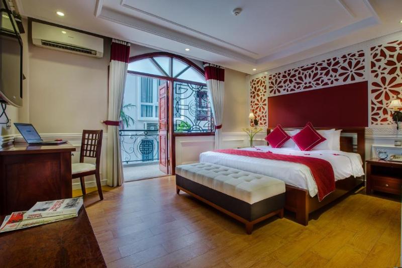 Junior Suite with Balcony, La Beaute De Hanoi