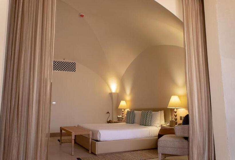 اتاق لوکس, Liwa