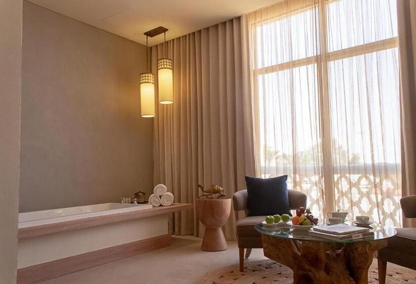 اتاق لوکس, Liwa