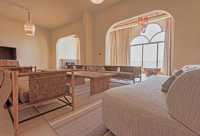 ویلای 3 خوابه, Liwa