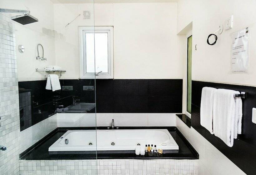 Suite, Mantra Amaltas