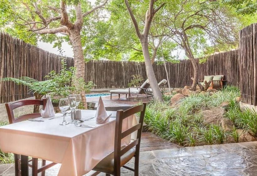 スーペリアールーム, Riverstone Lodge