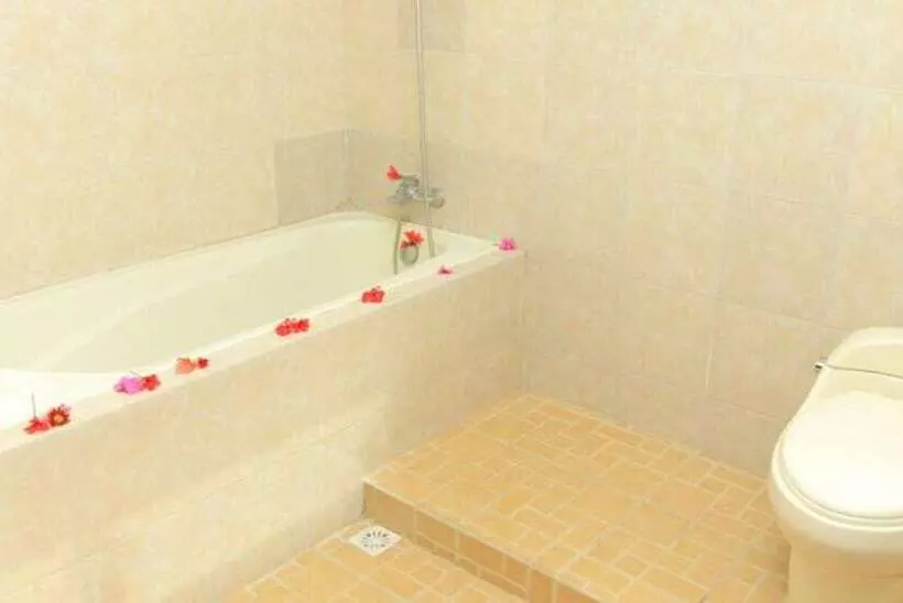 デラックスルーム, Warsa S Garden Bungalow And Spa