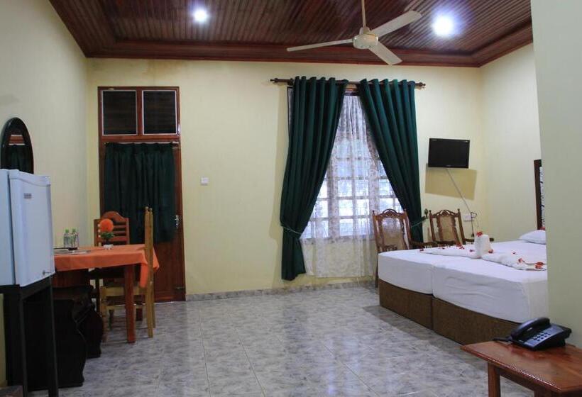 Номер Deluxe Вид на Бассейн, Wila Safari