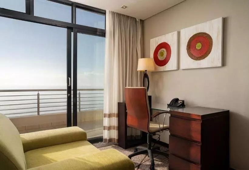 Sviitti Merinäkymä, Premier Hotel East London Icc