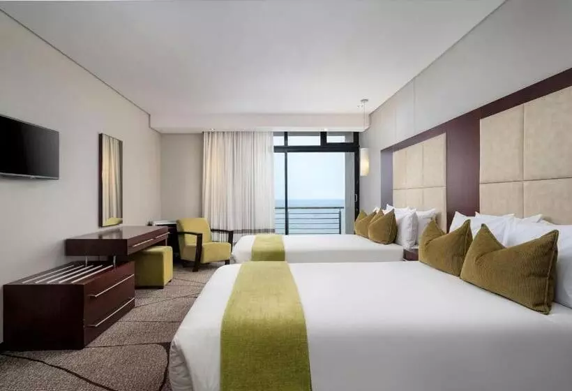 Standard-huone 2 Parivuodetta, Premier Hotel East London Icc