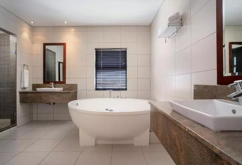 Sviitti King-vuode, Premier Hotel East London Icc