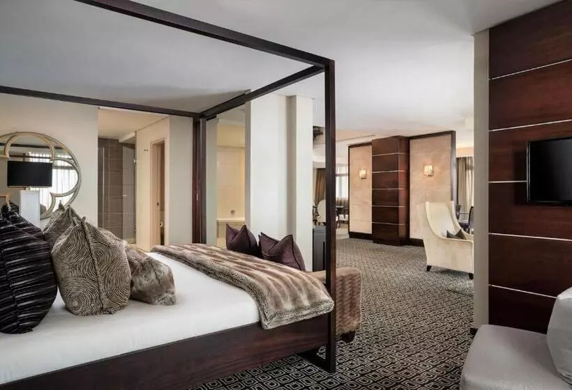 Sviitti King-vuode, Premier Hotel East London Icc