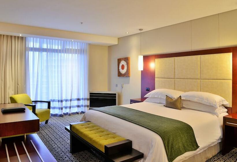 Люкс, Premier Hotel East London Icc