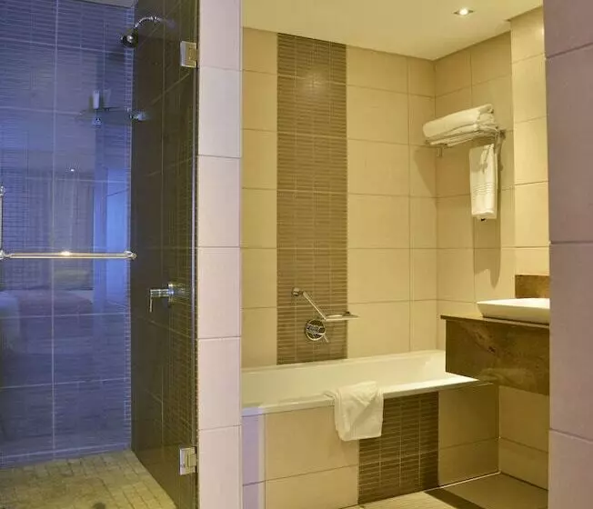 Sviitti, Premier Hotel East London Icc