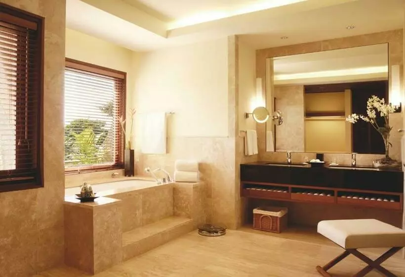 سوییت جونیور با چشم‌انداز دریا, Shanti Maurice Resort & Spa