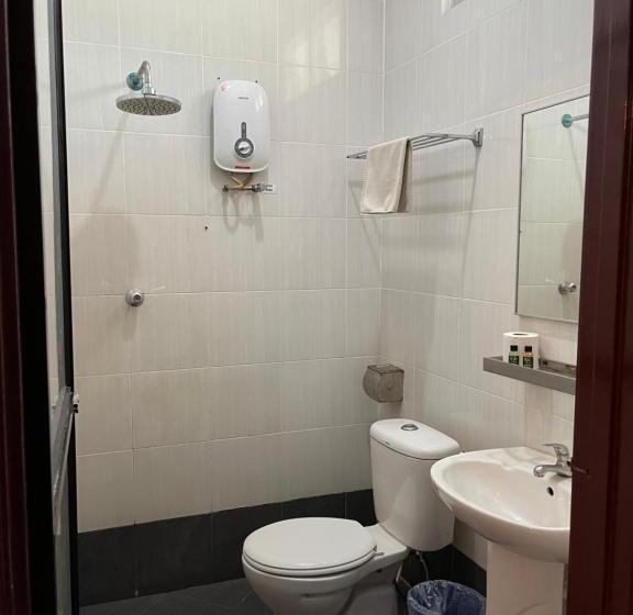 اتاق استاندارد چهار تخته, White Lodge