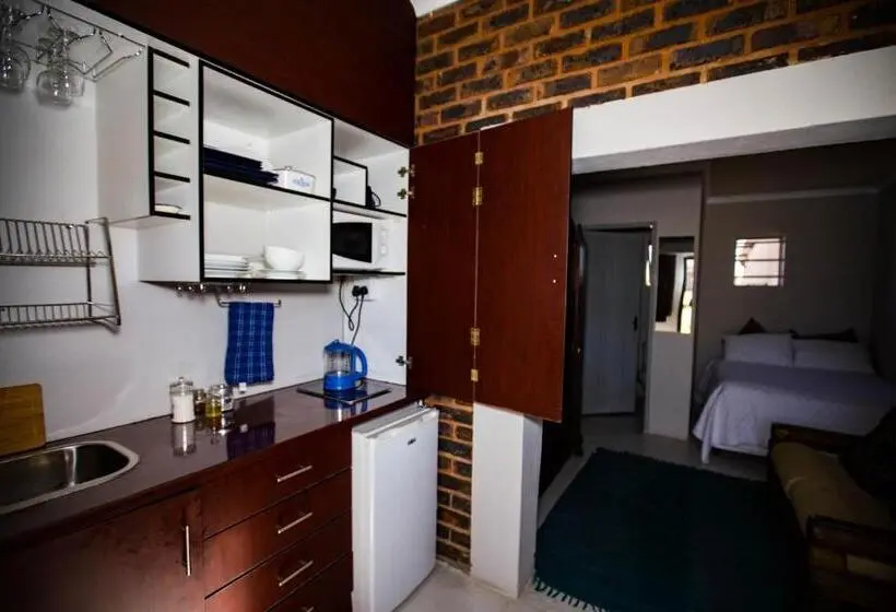 エコノミールーム, Inyameko Bnb