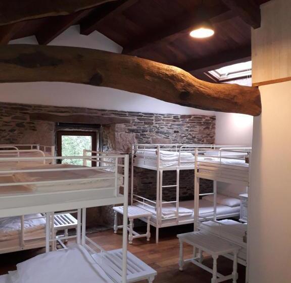 Четырехместный Номер Стандарт, Albergue O Xistral