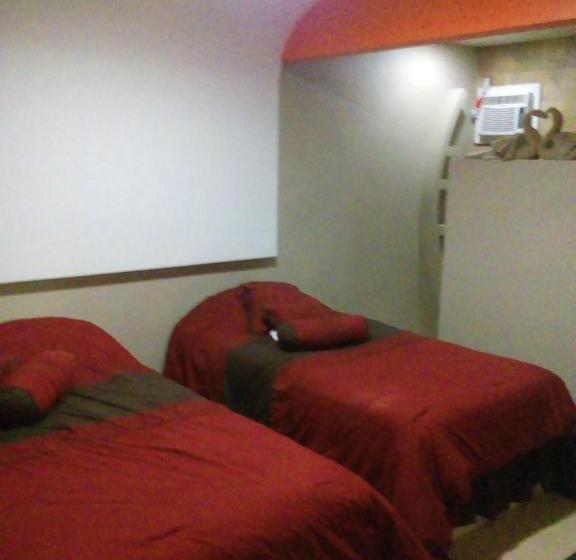 اتاق استاندارد سه نفره, La Vid Posada Inn