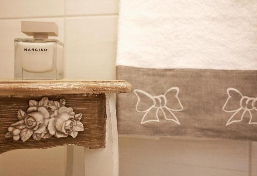 バルコニー付きスタンダードルーム, Al Borgo Rooms