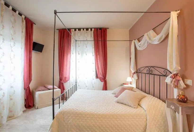 اتاق استاندارد سه نفره, Al Borgo Rooms