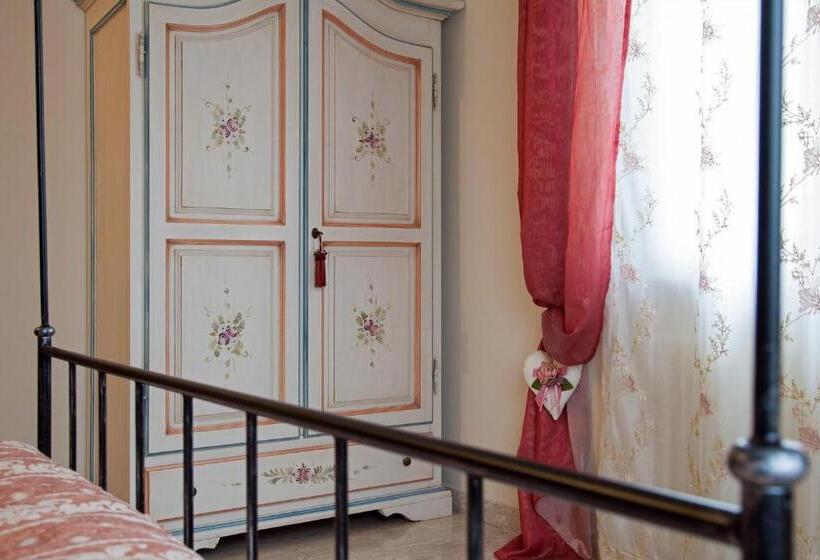 スタンダードトリプルルーム, Al Borgo Rooms