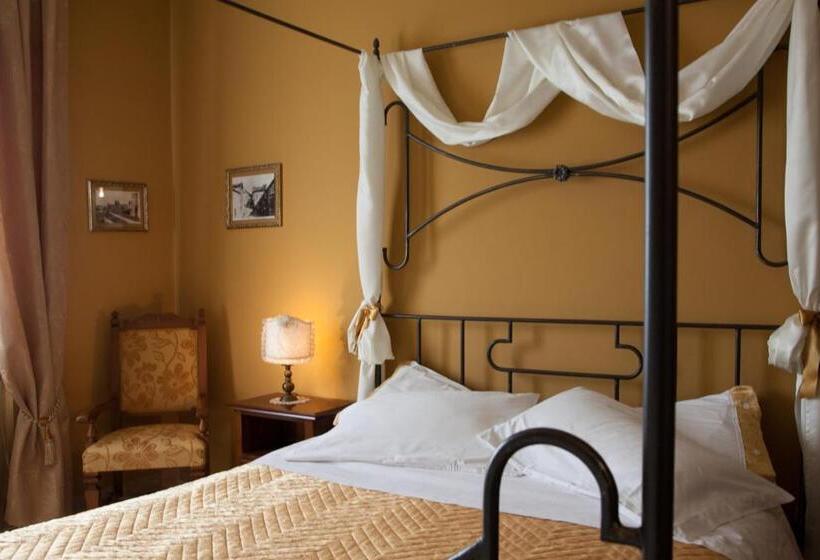 バルコニー付きスタンダードルーム, Al Borgo Rooms