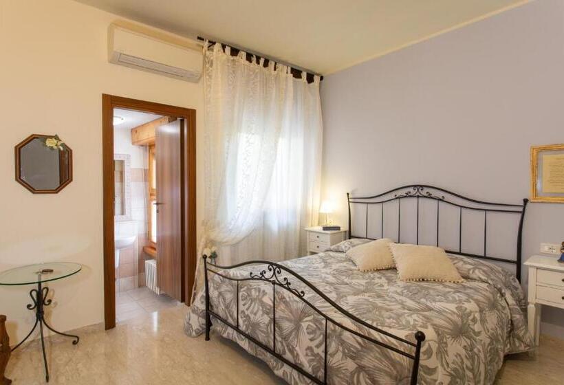 Номер Стандарт Трехместный, Al Borgo Rooms