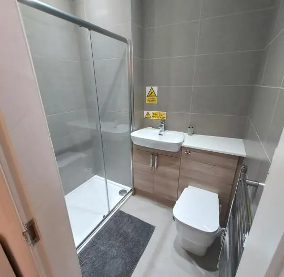 اتاق خانوادگی, Maze Serviced Apartment