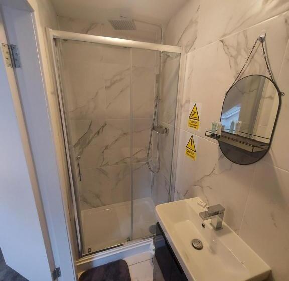 דירת חדר, Maze Serviced Apartment