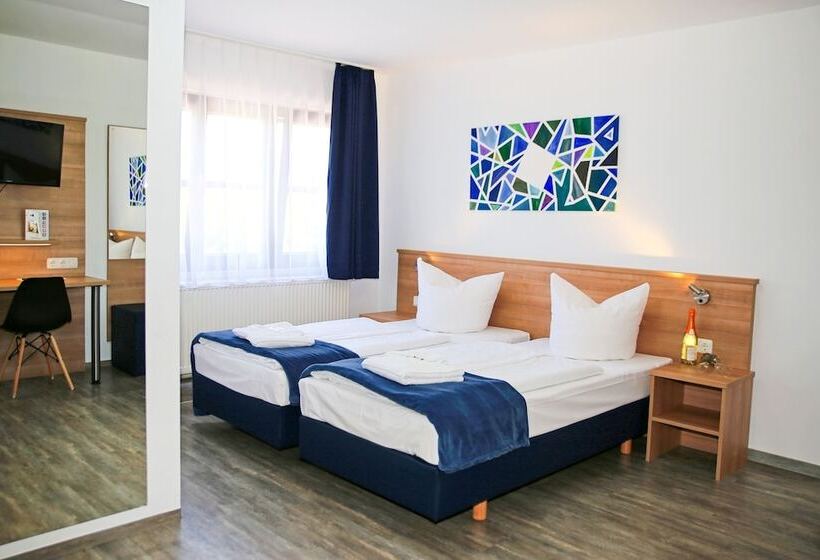 غرفة إقتصادية, Sunny Hotel Straubing