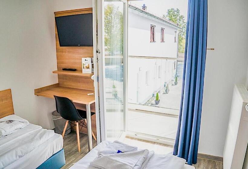 Номер бизнес-класса, Sunny Hotel Straubing