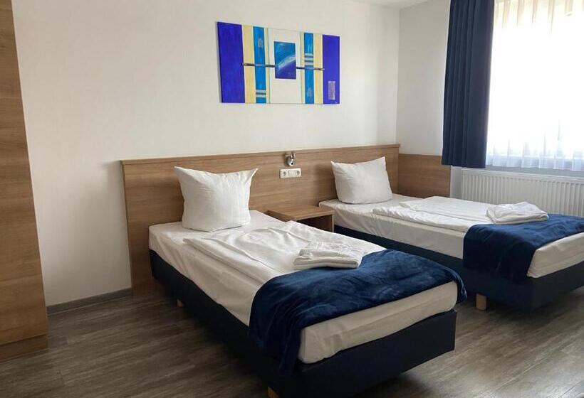 דירת חדר, Sunny Hotel Straubing