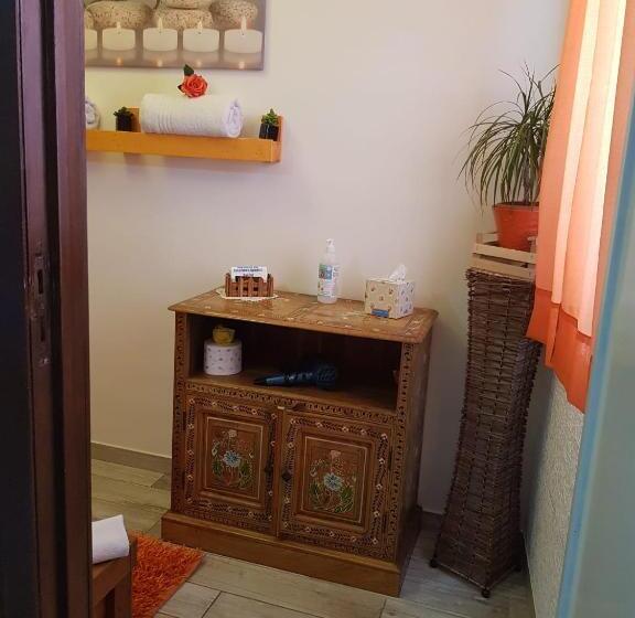 스탠다드 트리플 룸, B&b Carrubbelle