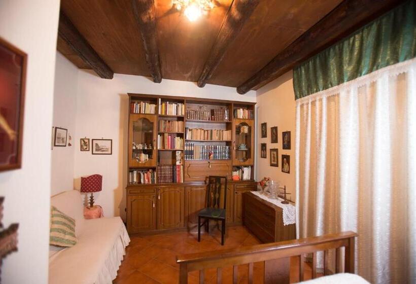 اتاق استاندارد چهار تخته, La Via Dei Presepi