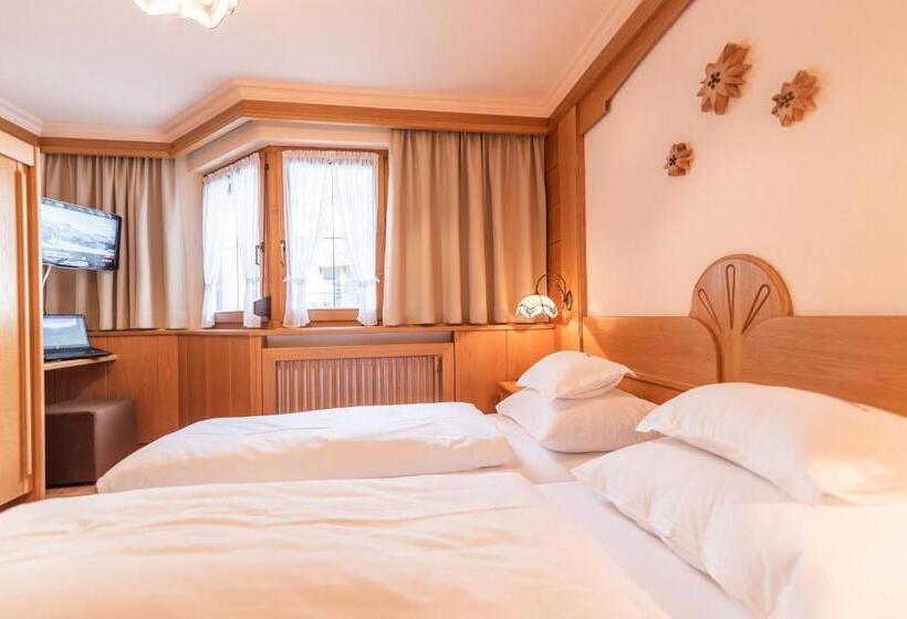Апартаменты 3 Спальни, Garni Apart Tina
