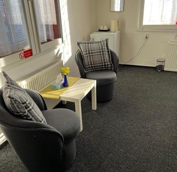 スタンダードトリプルルームの外観-バスルーム, Zlatá éra