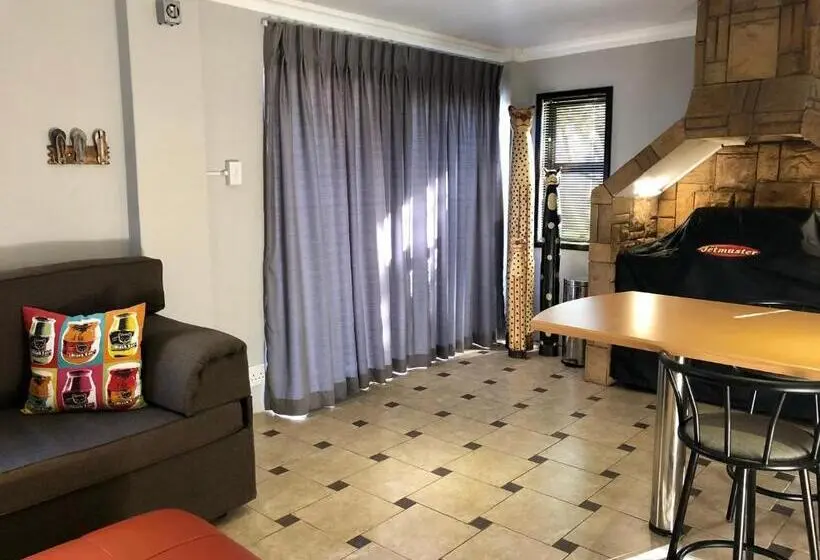 コンフォートトリプルルーム, Modern Goldfields Apartments