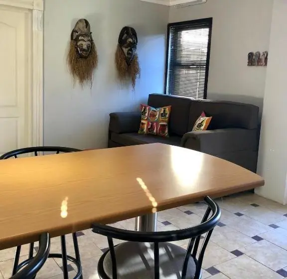 コンフォートトリプルルーム, Modern Goldfields Apartments