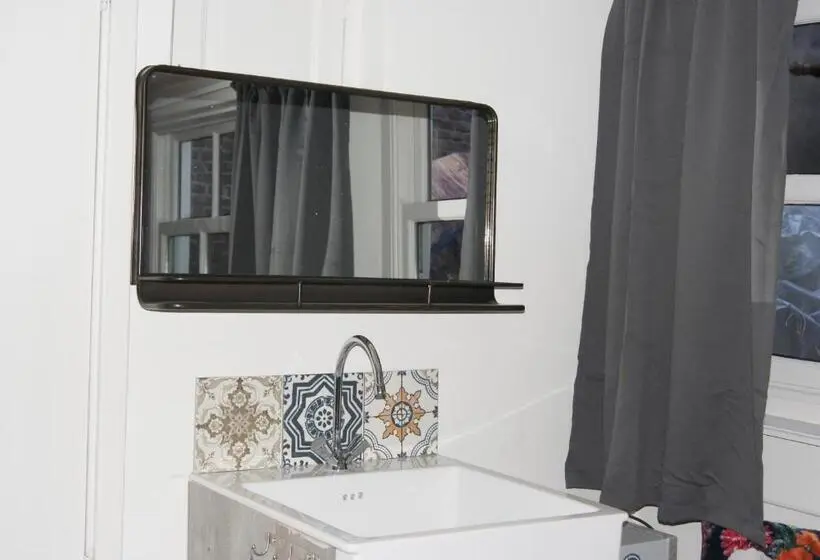 Standard room with outdoor bath, De Zevenster Gevestigd Aan De Winkelstraat