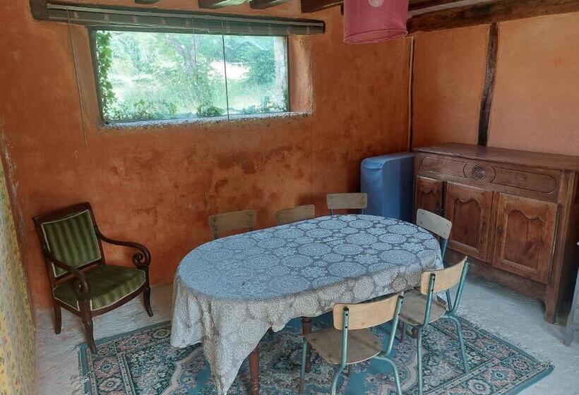 חדר סטנדרט, Les Anniquins