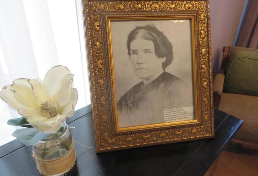 اتاق استاندارد با وان آب گرم, Historic Sion Bass Guest House