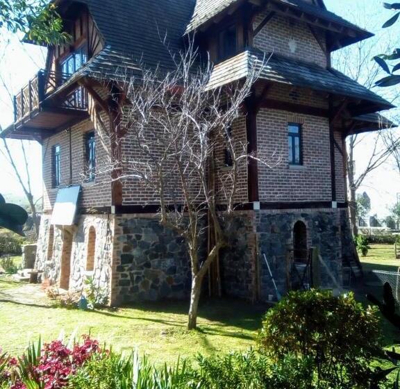 בית, 2 חדרי שינה, Fleur Bleue & The Timber Frame