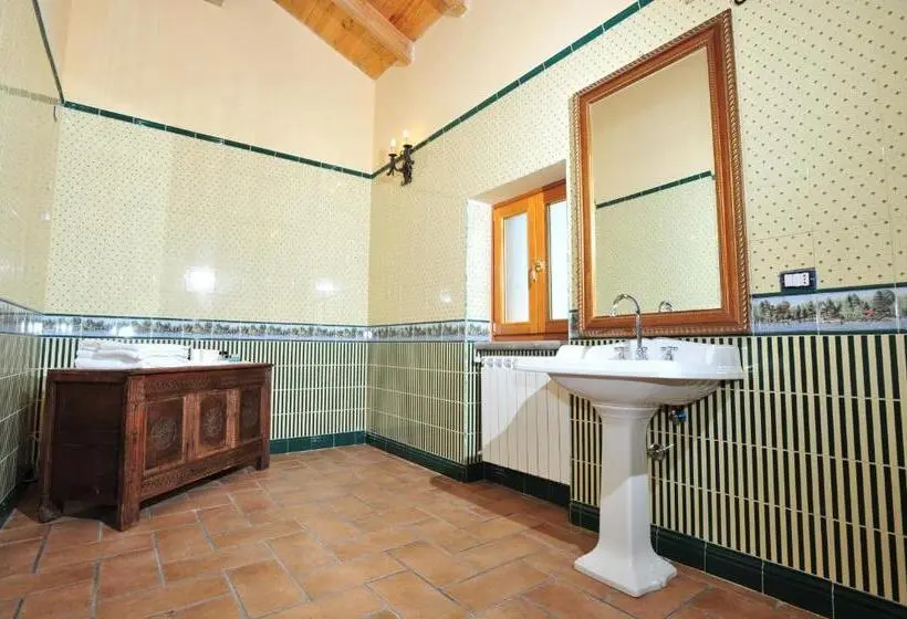 バスタブ付きスタンダードルーム, Poggio Dei Cavalieri