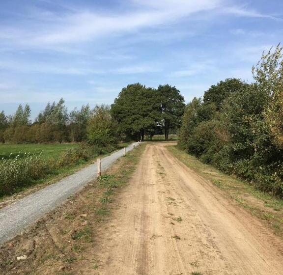 اتاق لوکس, Voorhuis