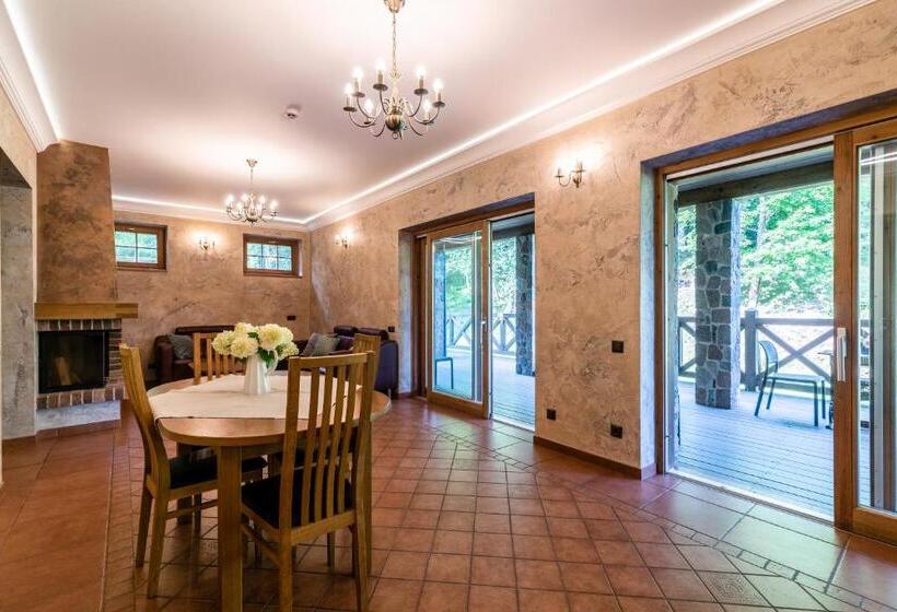 سوییت جونیور, Boutique Hotel Bersas