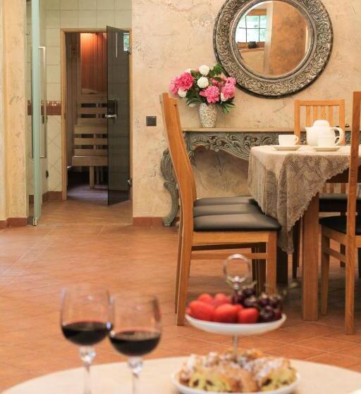 سوییت جونیور, Boutique Hotel Bersas