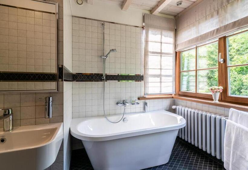 سوییت جونیور, Boutique Hotel Bersas