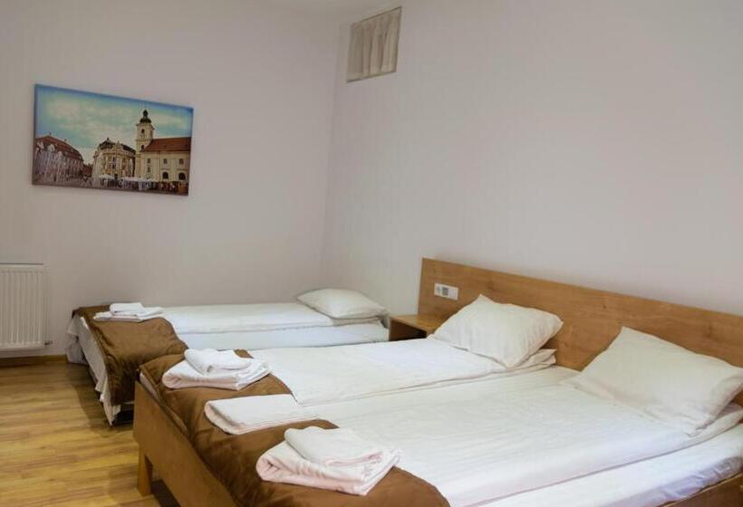 اتاق استاندارد با تخت بزرگ, 4rooms Central Sibiu