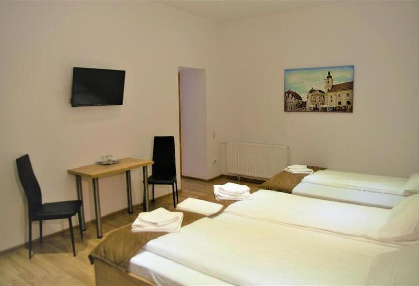 اتاق استاندارد با تخت بزرگ, 4rooms Central Sibiu