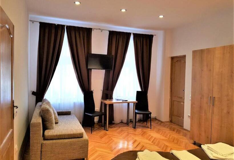 اتاق لوکس با تخت بزرگ, 4rooms Central Sibiu
