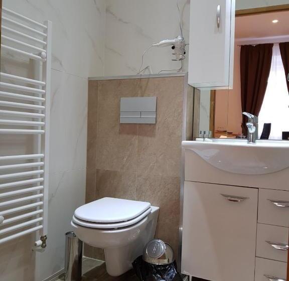 اتاق سوپریور با تخت بزرگ, 4rooms Central Sibiu